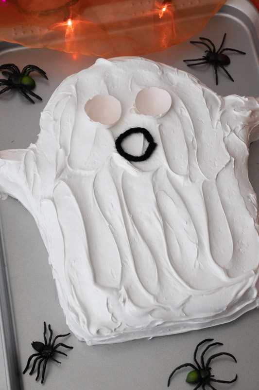Halloween Striped Ghost Cake – casebakes cookies